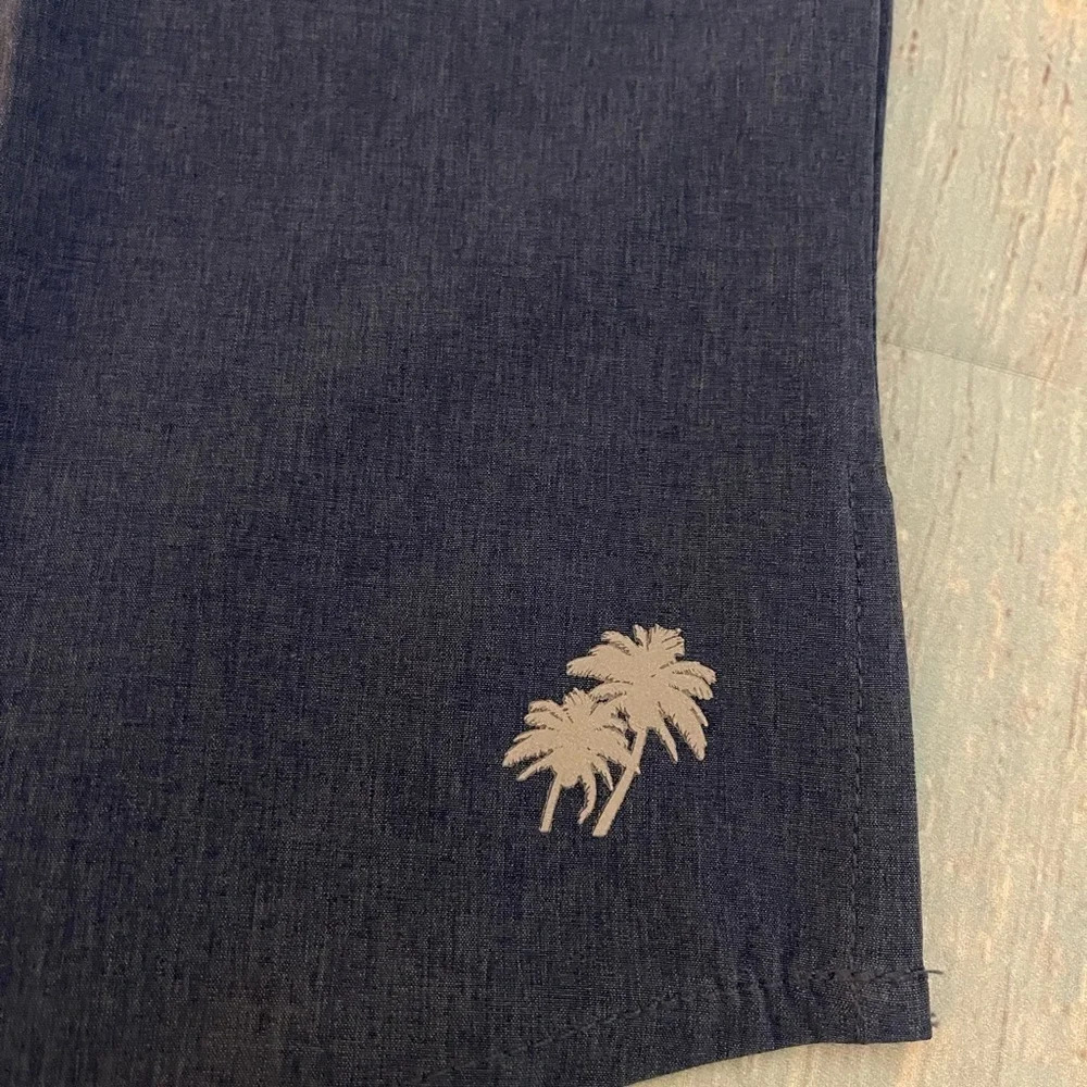 TRUNKS SURF AND SWIM CO Pocket Button Front Shirt, Moody Blue, Small, NWT - Picture 7 of 9